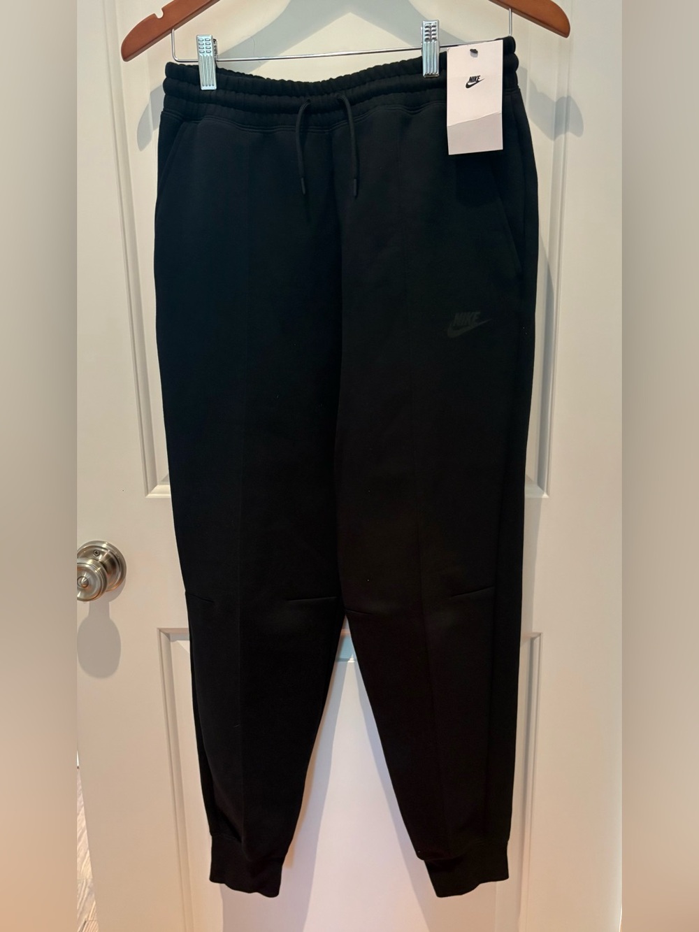 Boys Nike Black Joggers with Subtle Swoosh NWT size XL